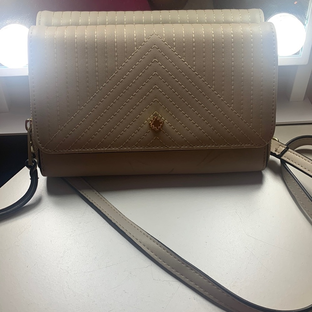 Cross Body Crown & Ivy Purse